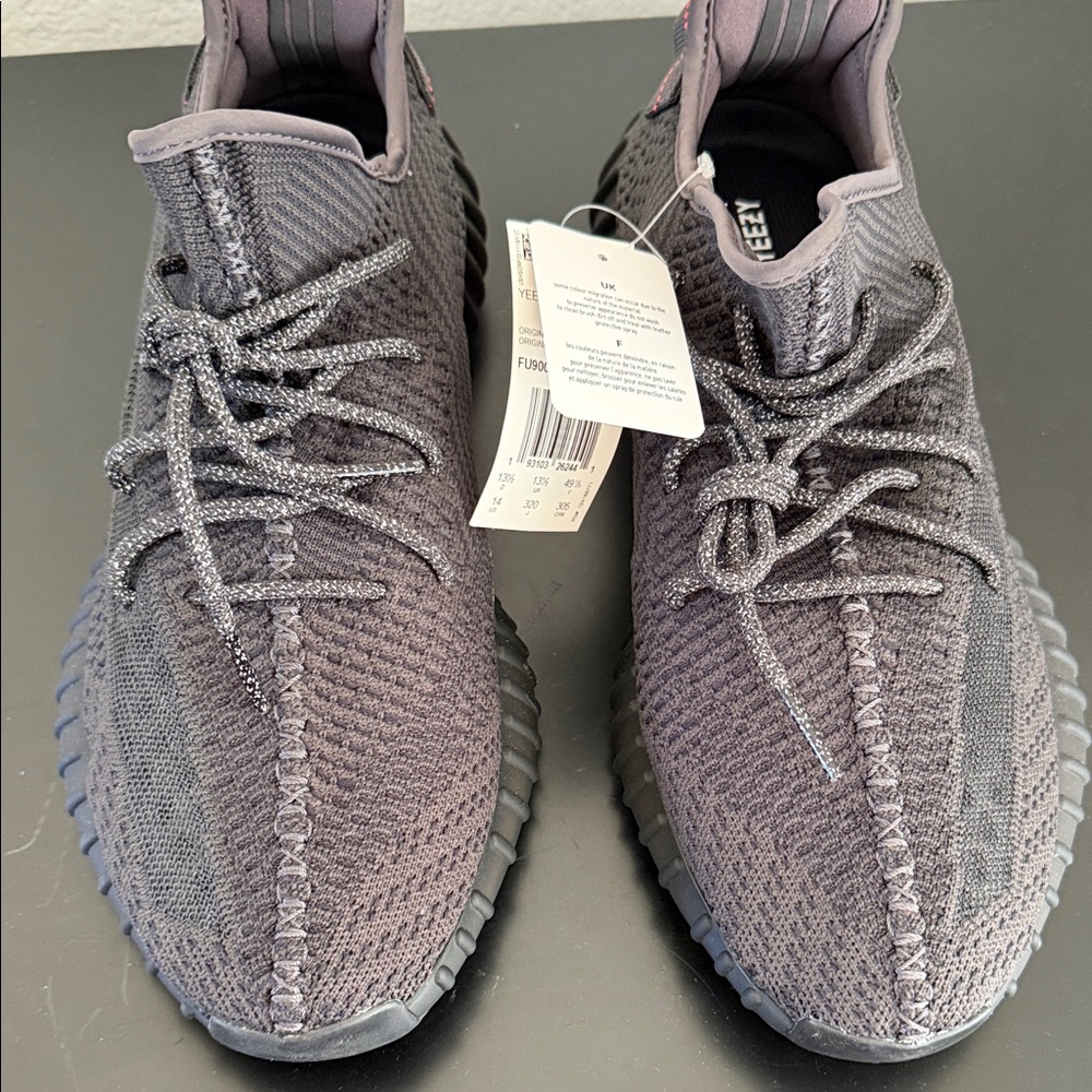 adidas Yeezy Boost 350 v2 Black Sneakers